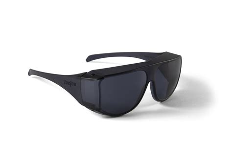 best sunglasses after cataract surgery